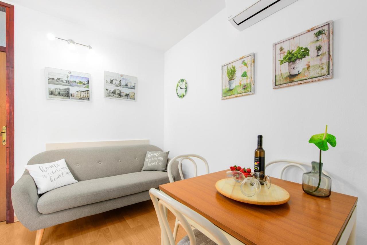 Apartment Felix Poreč Exterior foto